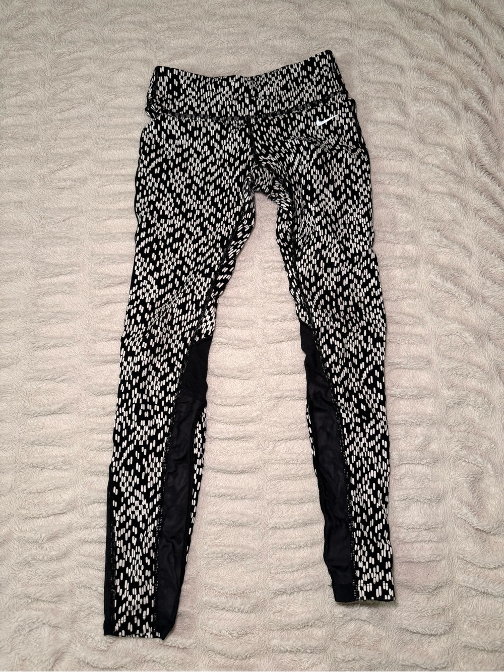 Nike Dri-Fit Black White Pattern Leggings Size S